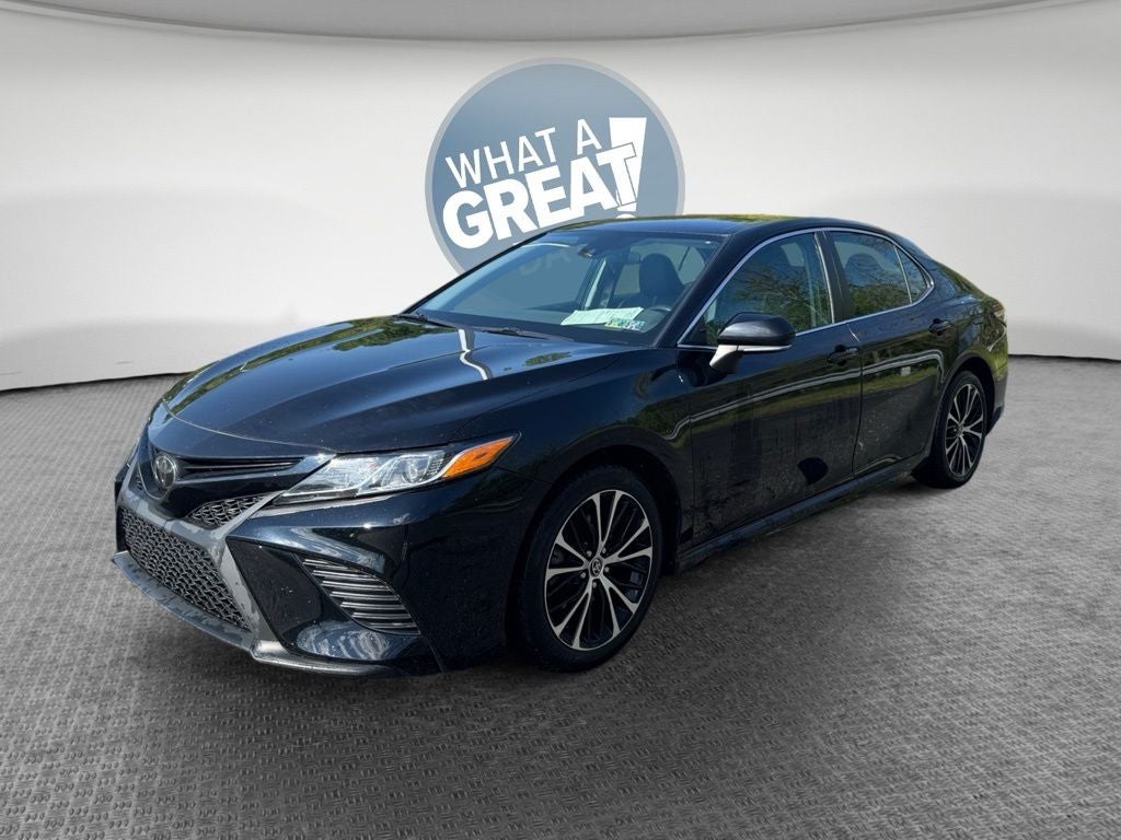 2020 Toyota Camry SE