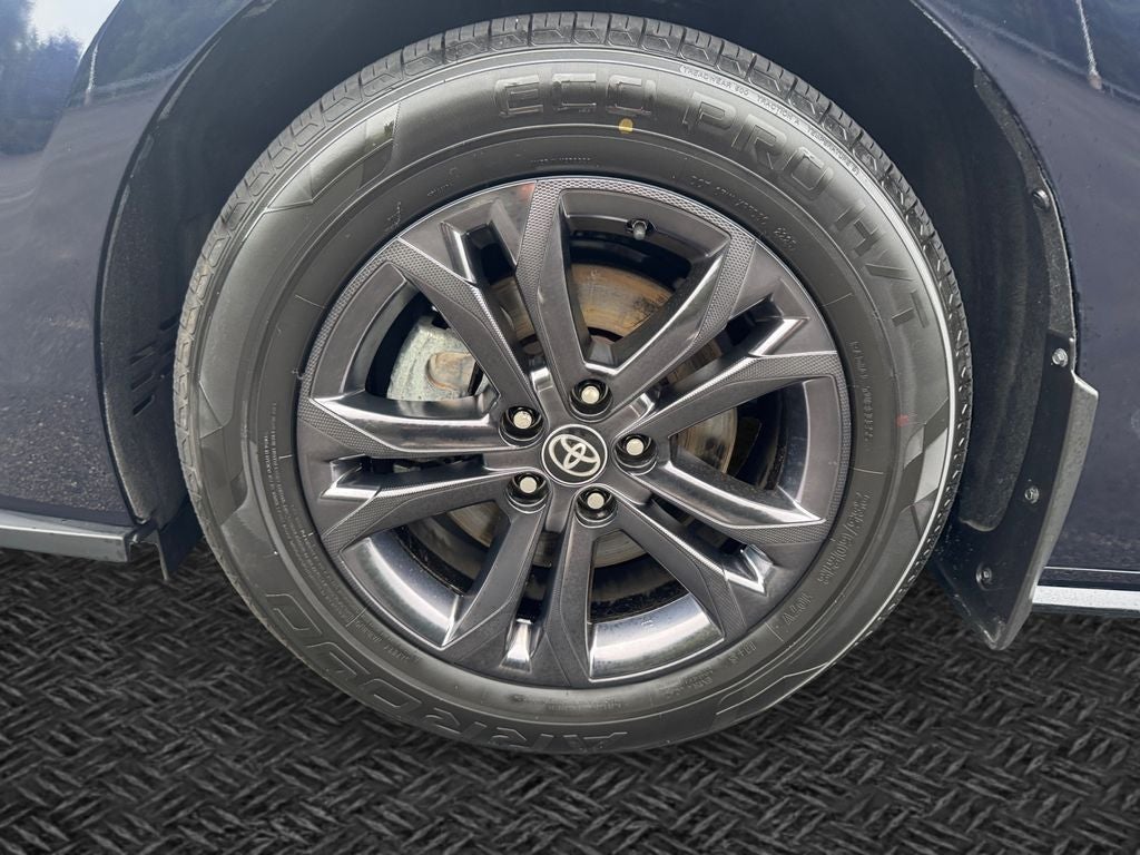 2025 Toyota Sienna XSE 7 Passenger