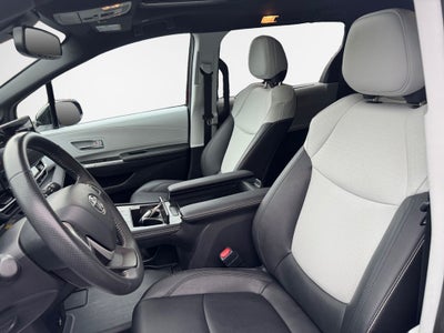 2025 Toyota Sienna XSE 7 Passenger