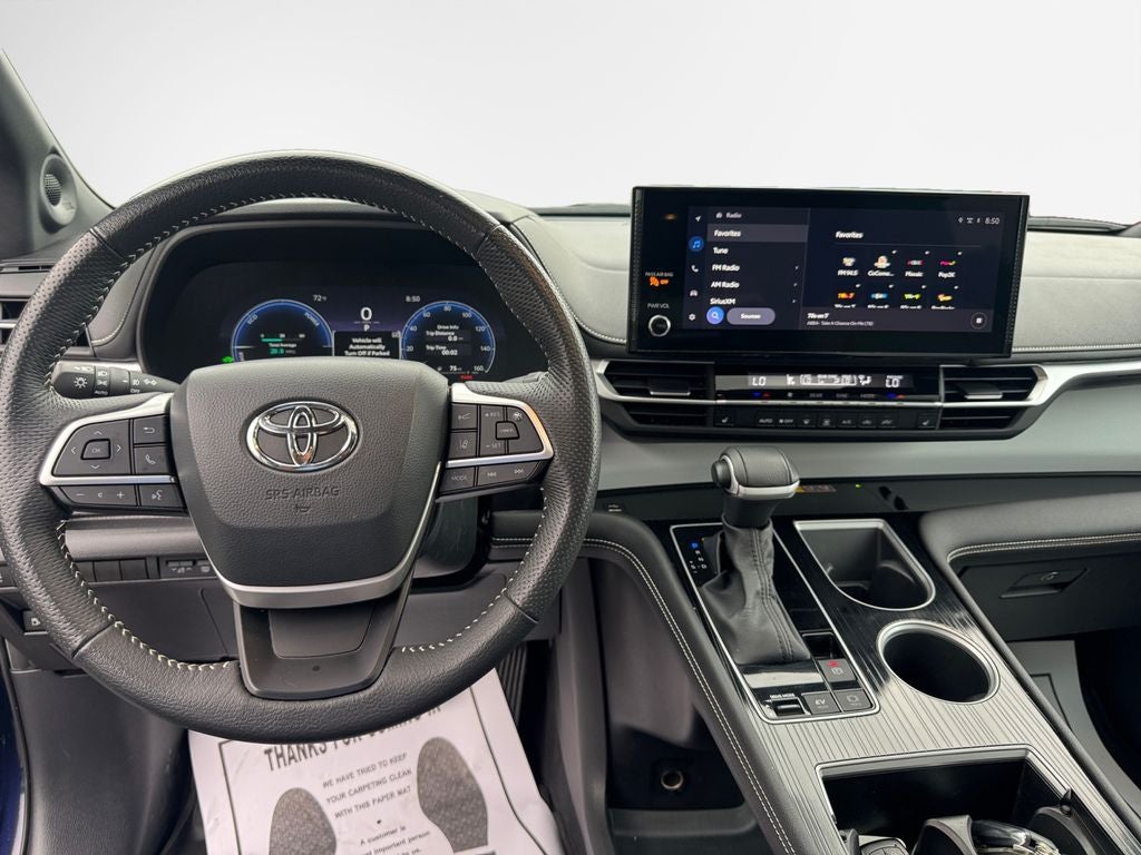 2025 Toyota Sienna XSE 7 Passenger