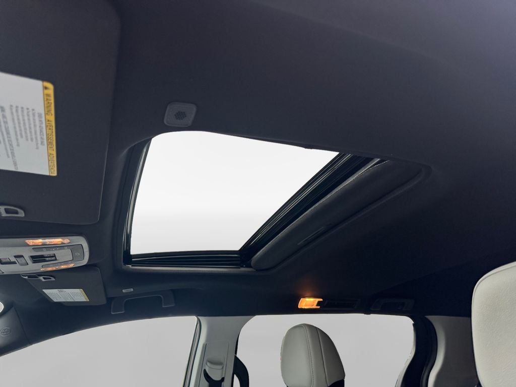 2025 Toyota Sienna XSE 7 Passenger