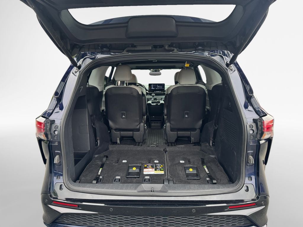 2025 Toyota Sienna XSE 7 Passenger