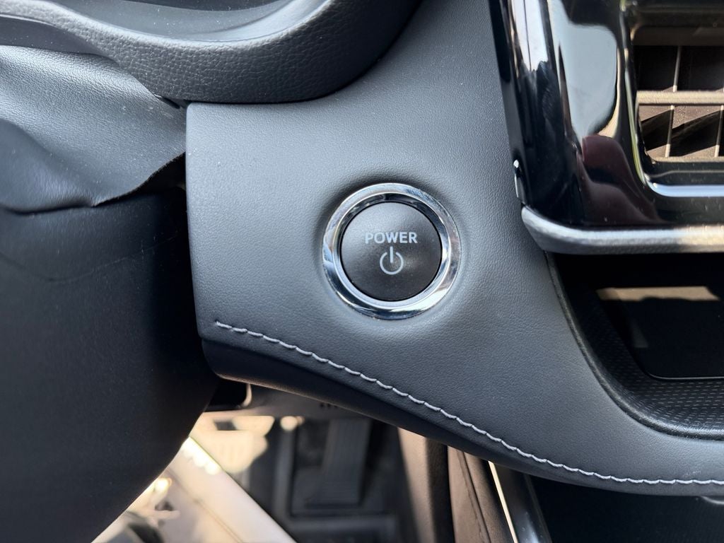 2023 Toyota Highlander Hybrid Platinum