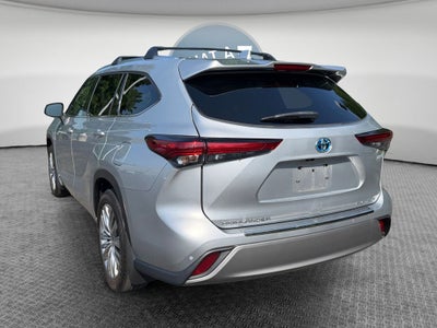 2023 Toyota Highlander Hybrid Platinum