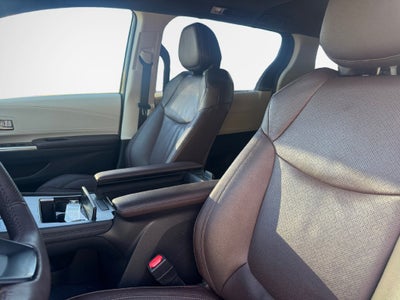 2024 Toyota Sienna Platinum 7 Passenger