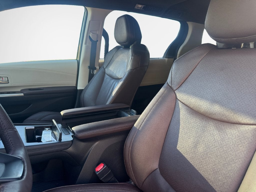 2024 Toyota Sienna Platinum 7 Passenger