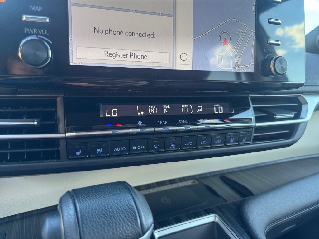 2024 Toyota Sienna Platinum 7 Passenger