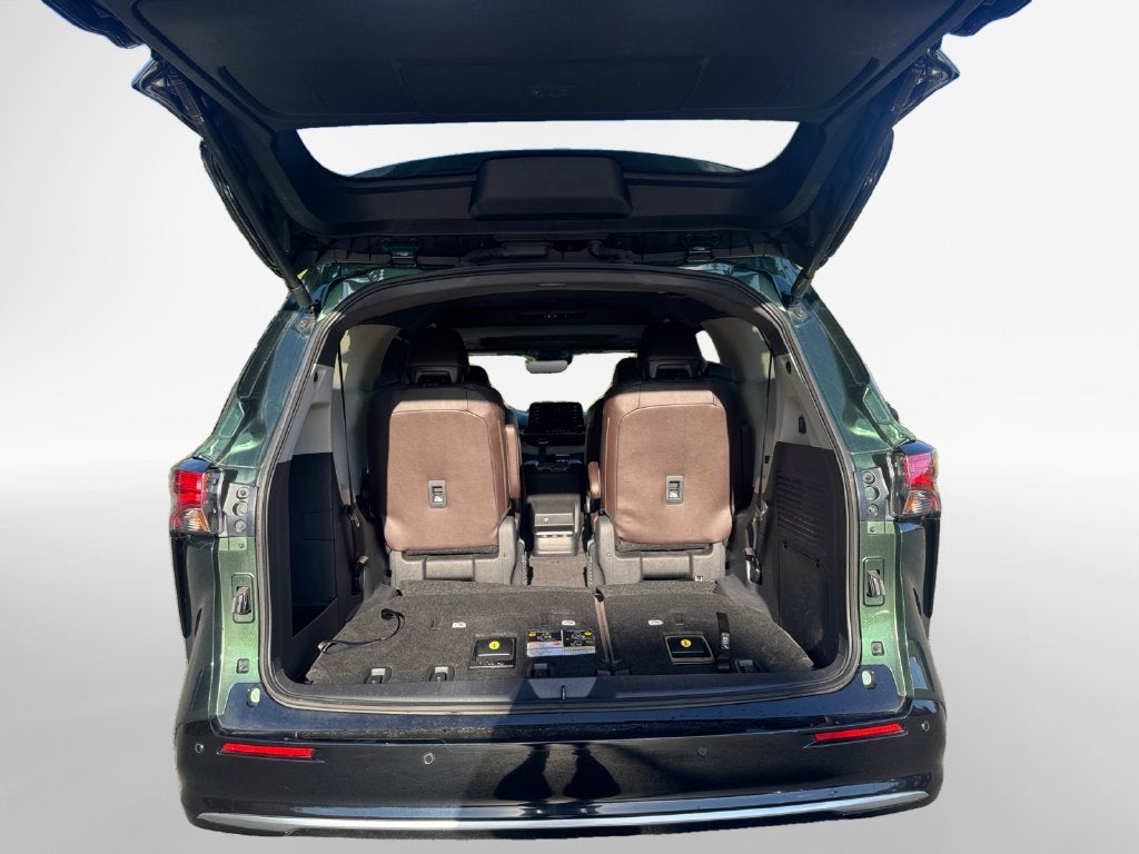 2024 Toyota Sienna Platinum 7 Passenger
