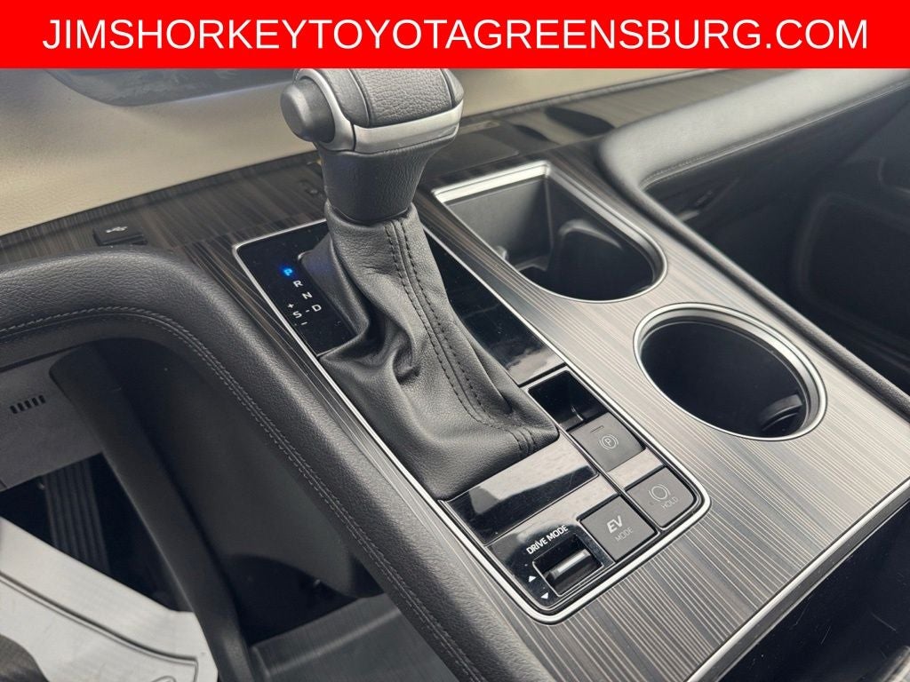 2023 Toyota Sienna Platinum 7 Passenger