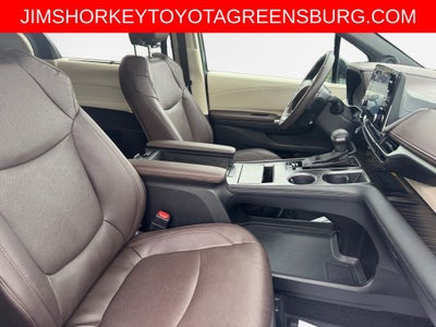 2023 Toyota Sienna Platinum 7 Passenger