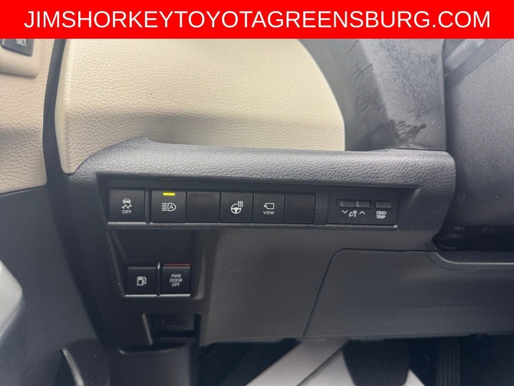2023 Toyota Sienna Platinum 7 Passenger
