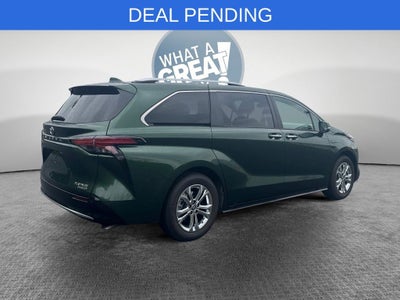 2023 Toyota Sienna Platinum 7 Passenger