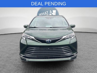 2023 Toyota Sienna Platinum 7 Passenger