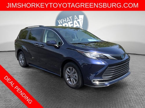 2023 Toyota Sienna XLE