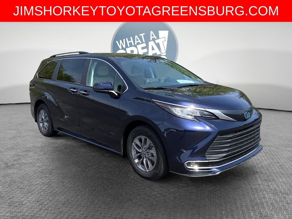 2023 Toyota Sienna XLE