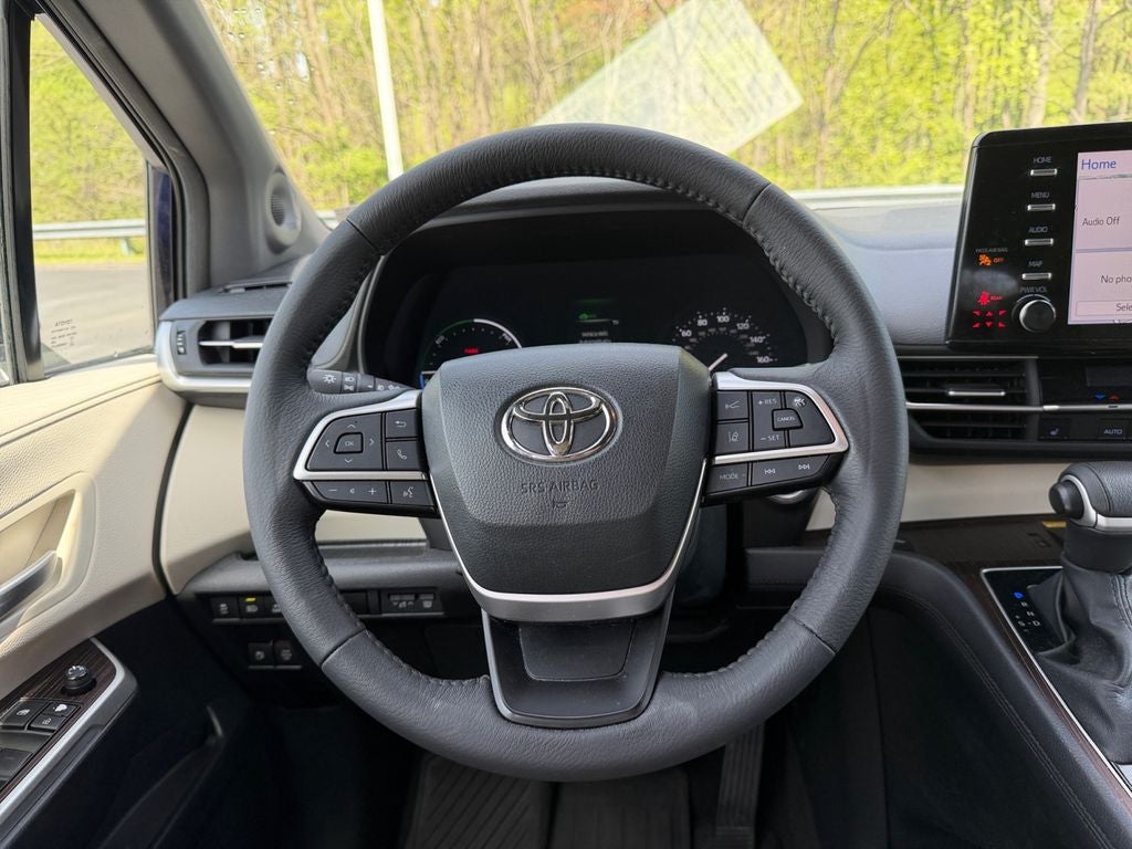 2023 Toyota Sienna XLE