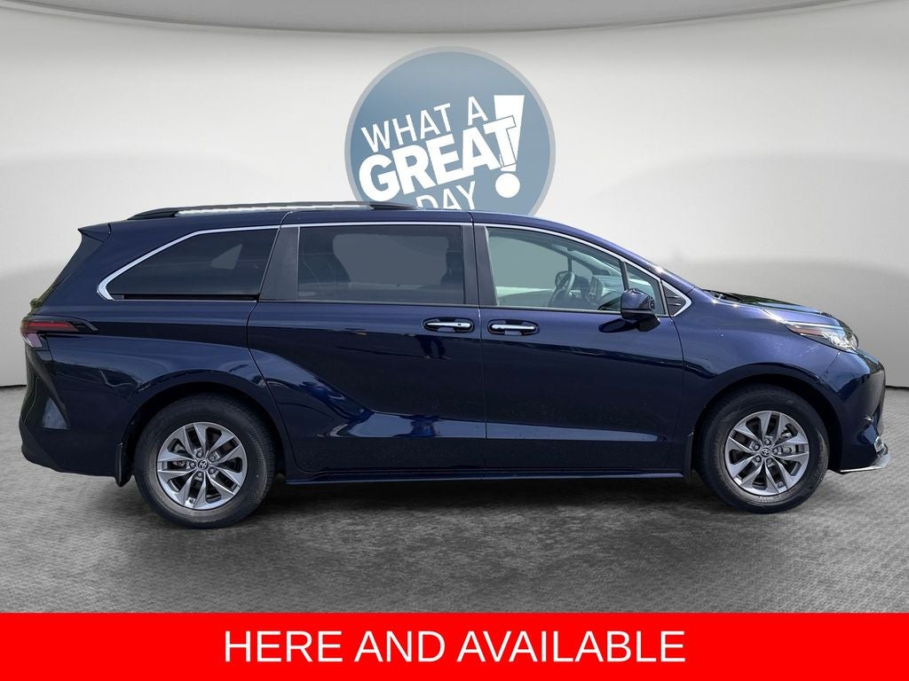 2023 Toyota Sienna XLE