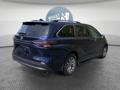 2023 Toyota Sienna XLE