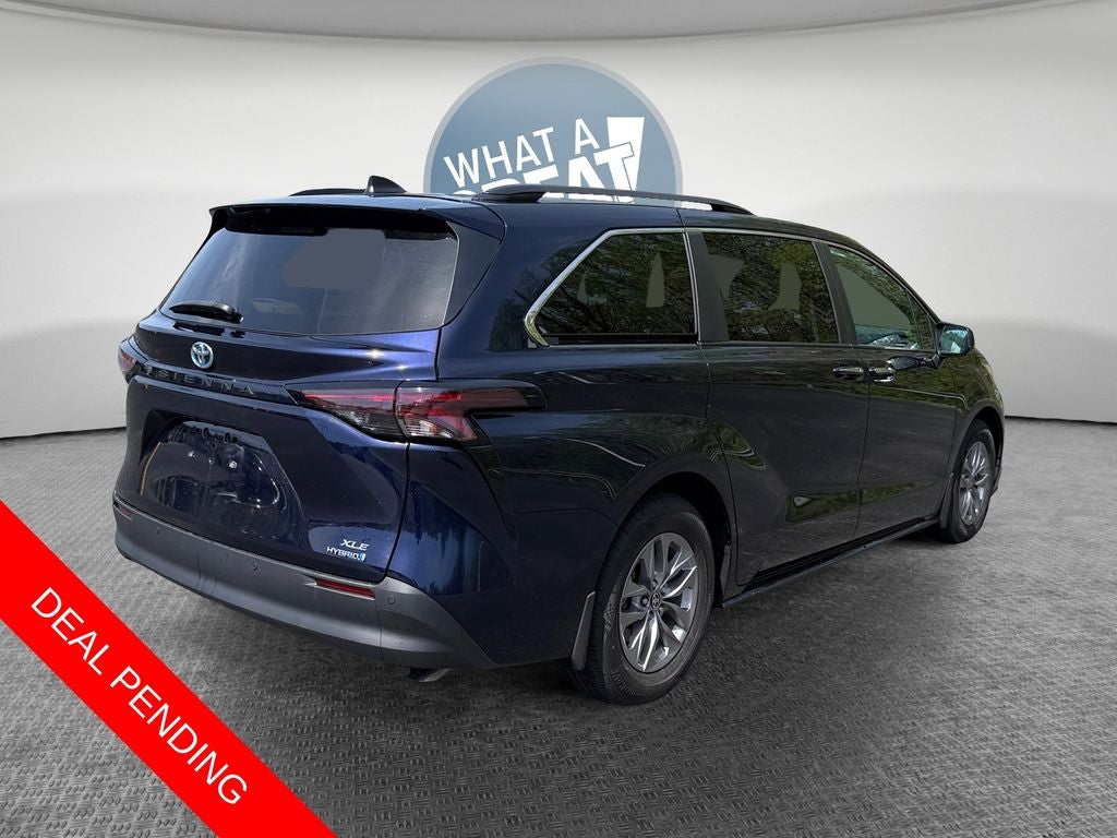 2023 Toyota Sienna XLE