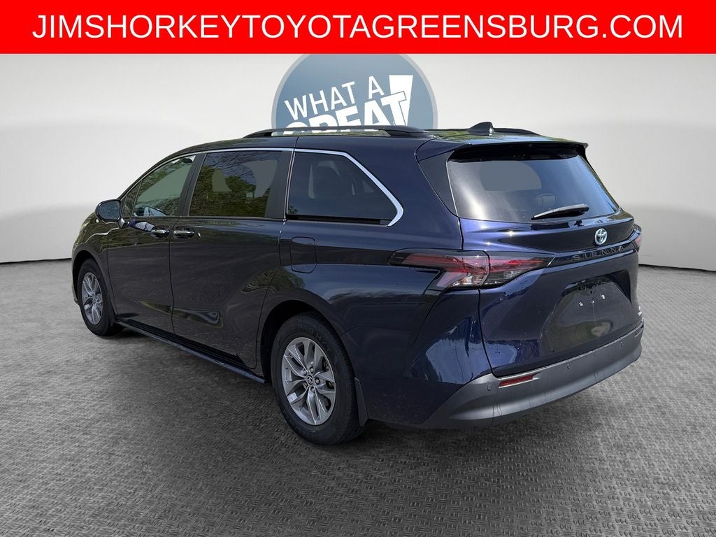 2023 Toyota Sienna XLE