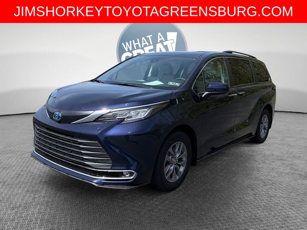 2023 Toyota Sienna XLE