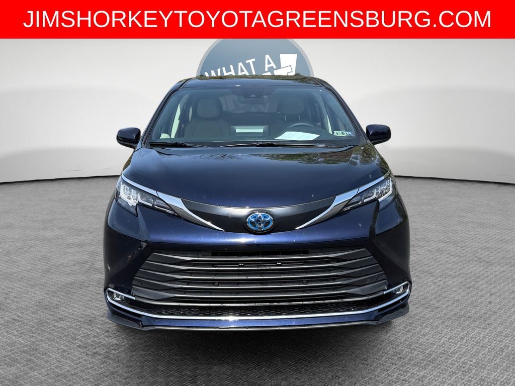 2023 Toyota Sienna XLE