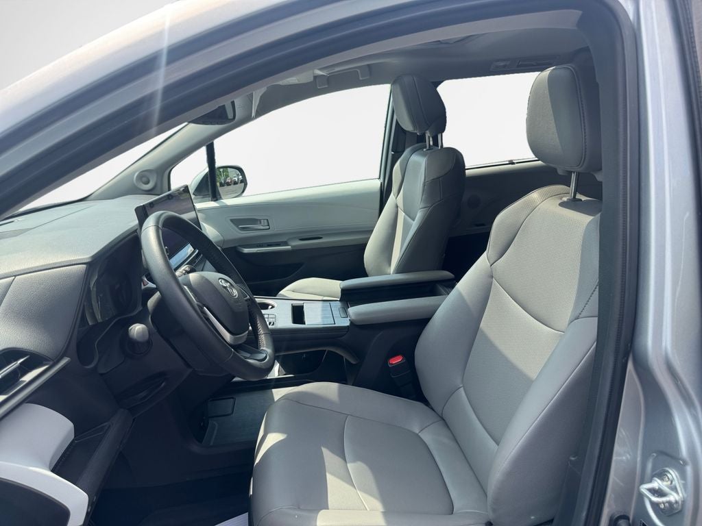 2025 Toyota Sienna XLE 7 Passenger