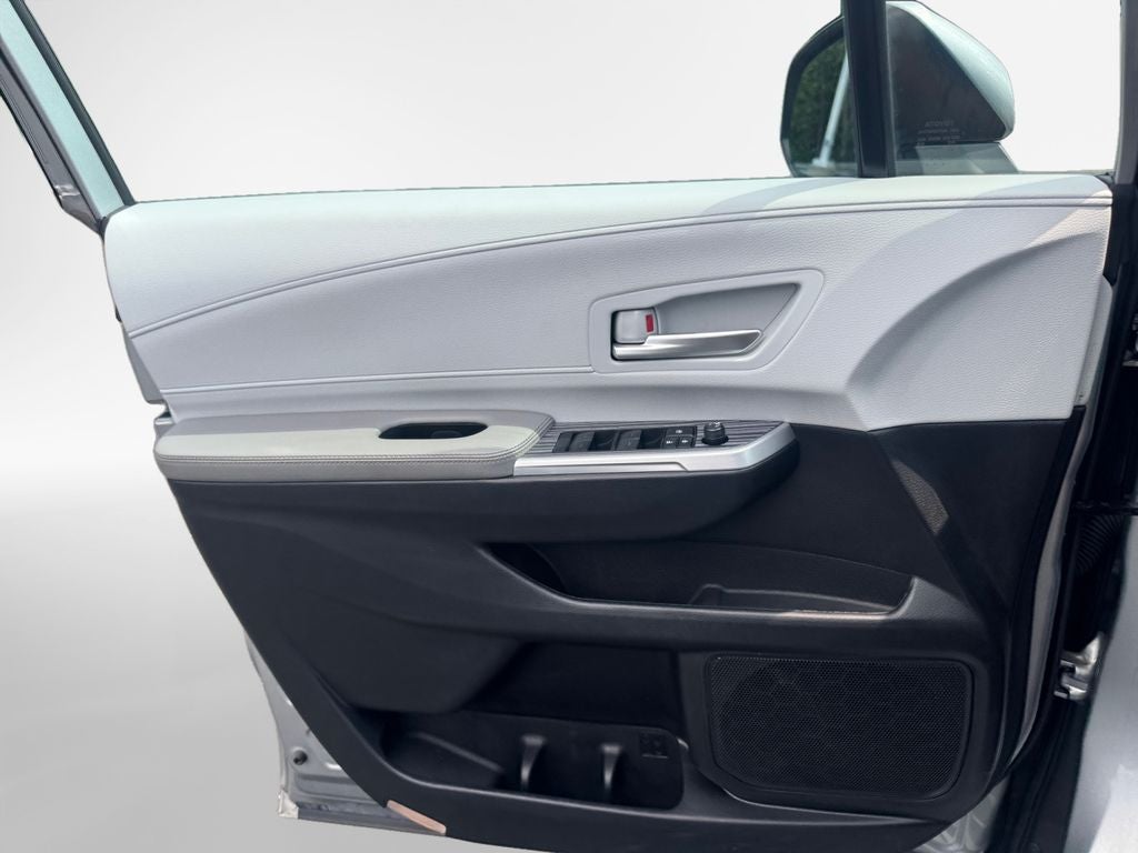 2025 Toyota Sienna XLE 7 Passenger