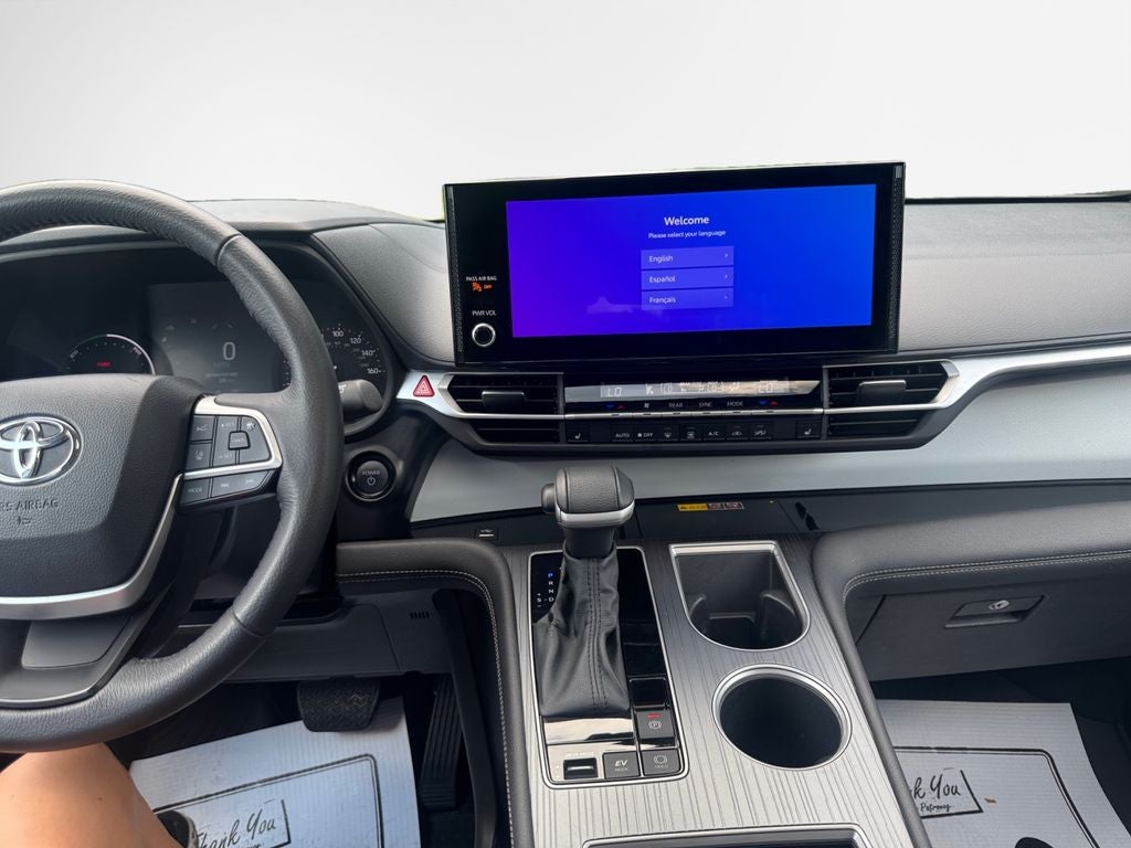 2025 Toyota Sienna XLE 7 Passenger