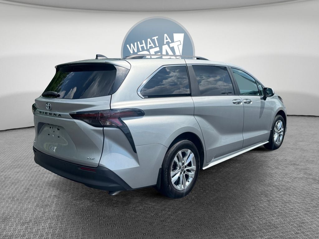2025 Toyota Sienna XLE 7 Passenger