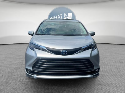 2025 Toyota Sienna XLE 7 Passenger