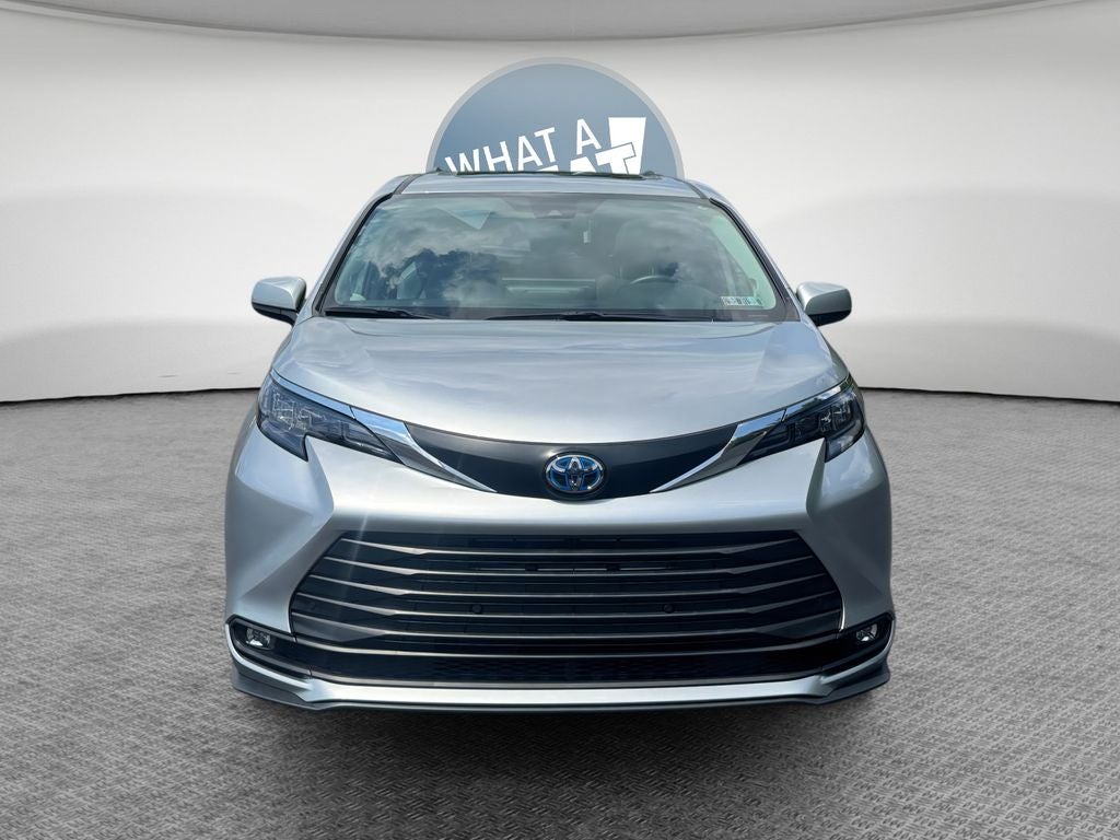 2025 Toyota Sienna XLE 7 Passenger
