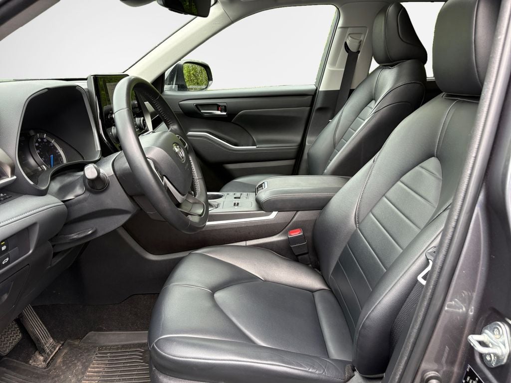 2023 Toyota Highlander Hybrid XLE