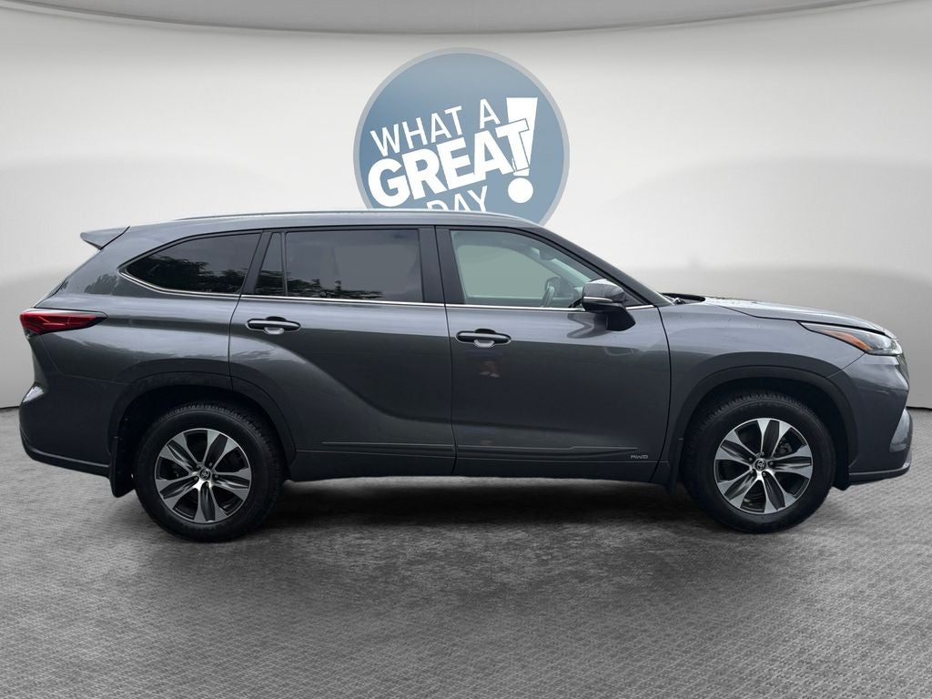 2023 Toyota Highlander Hybrid XLE