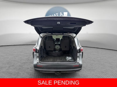 2022 Toyota Sienna LE 8 Passenger