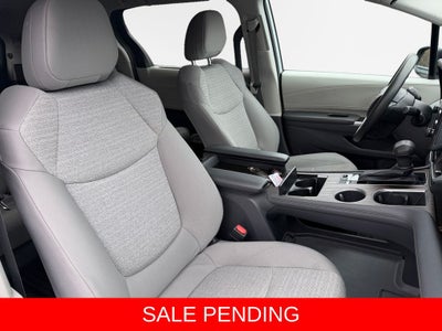 2022 Toyota Sienna LE 8 Passenger