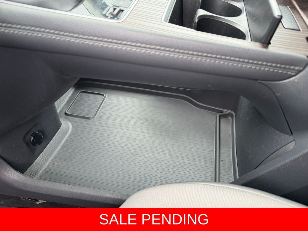 2022 Toyota Sienna LE 8 Passenger