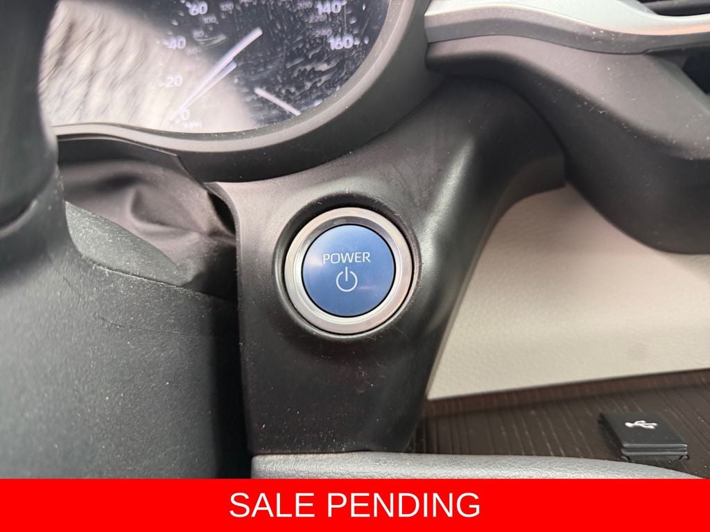 2022 Toyota Sienna LE 8 Passenger