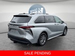 2022 Toyota Sienna LE 8 Passenger