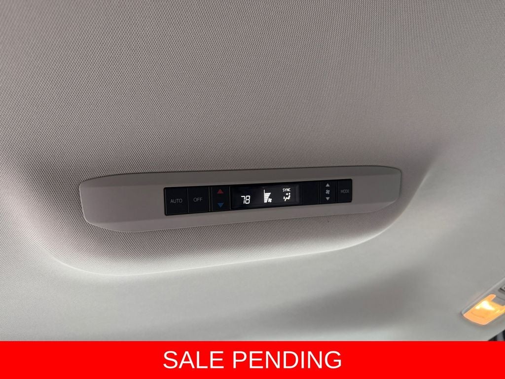 2022 Toyota Sienna LE 8 Passenger