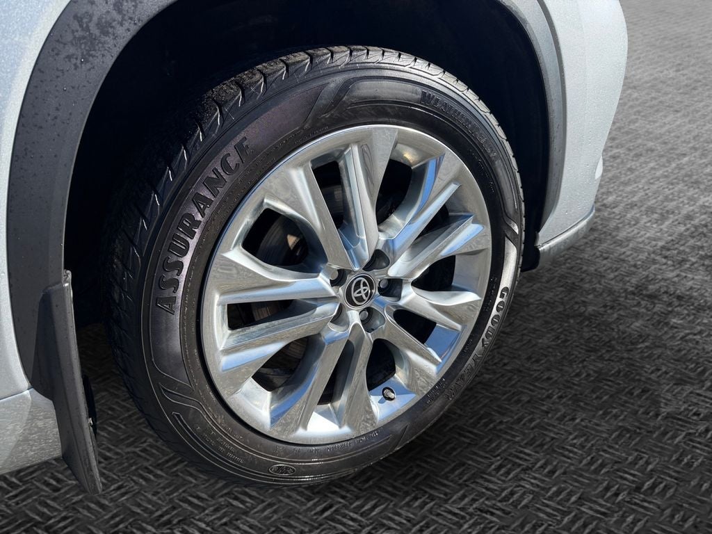 2022 Toyota Highlander Hybrid Limited