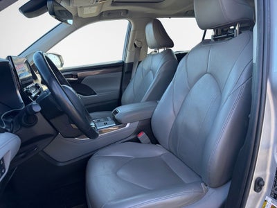 2022 Toyota Highlander Hybrid Limited