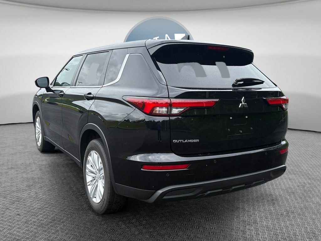 2024 Mitsubishi Outlander ES