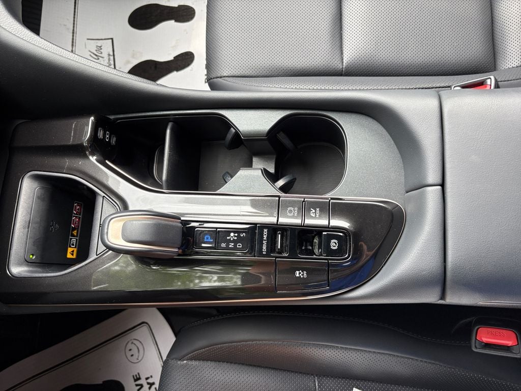 2025 Toyota Crown Signia XLE