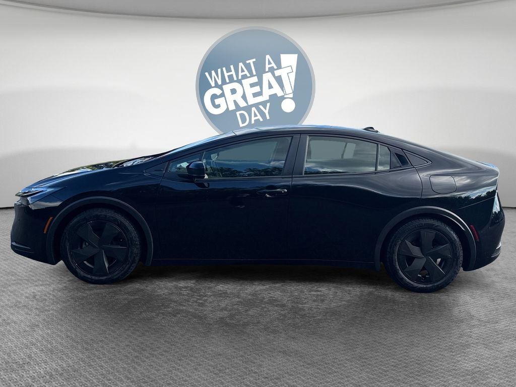 2023 Toyota Prius LE