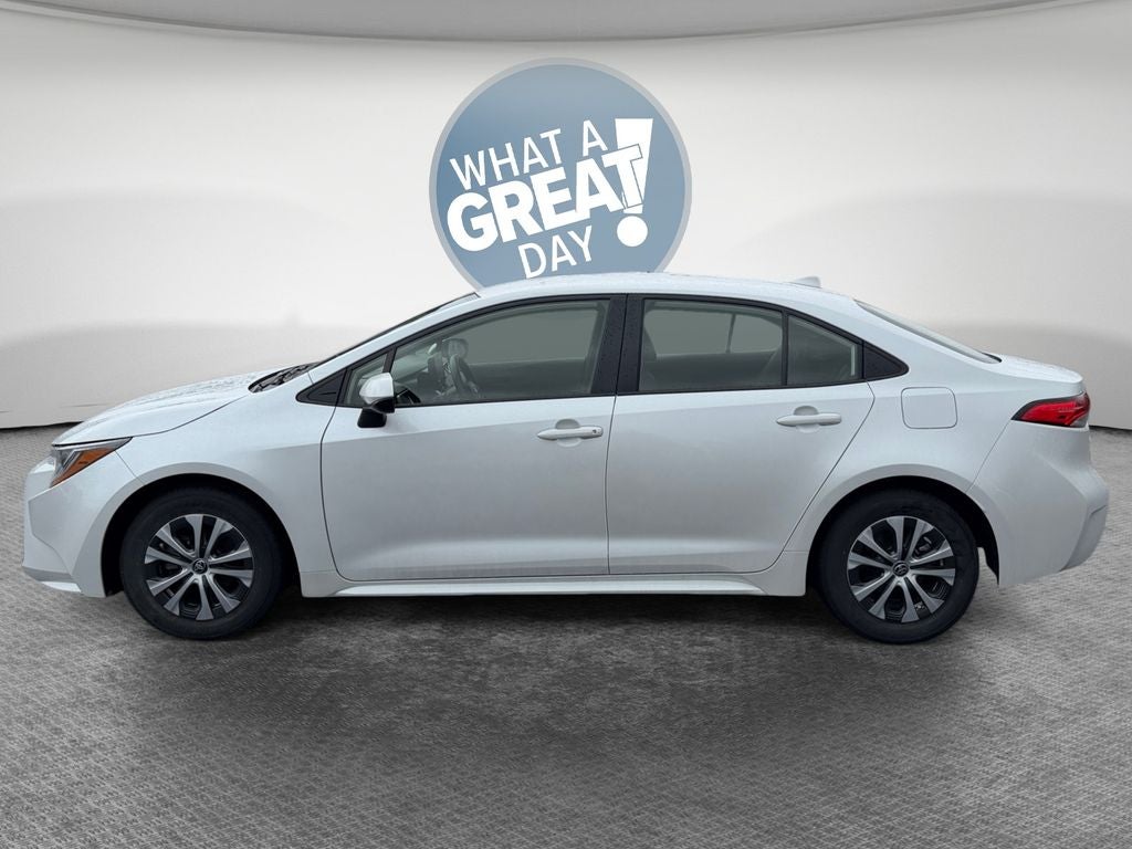 2022 Toyota Corolla Hybrid LE