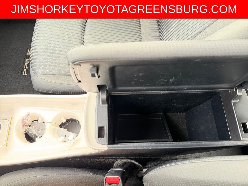 2016 Toyota Prius Three Touring