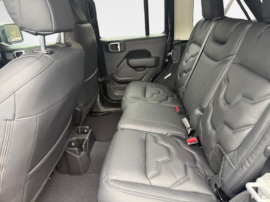 2026 Jeep Wrangler Willys BLACK WIDOW