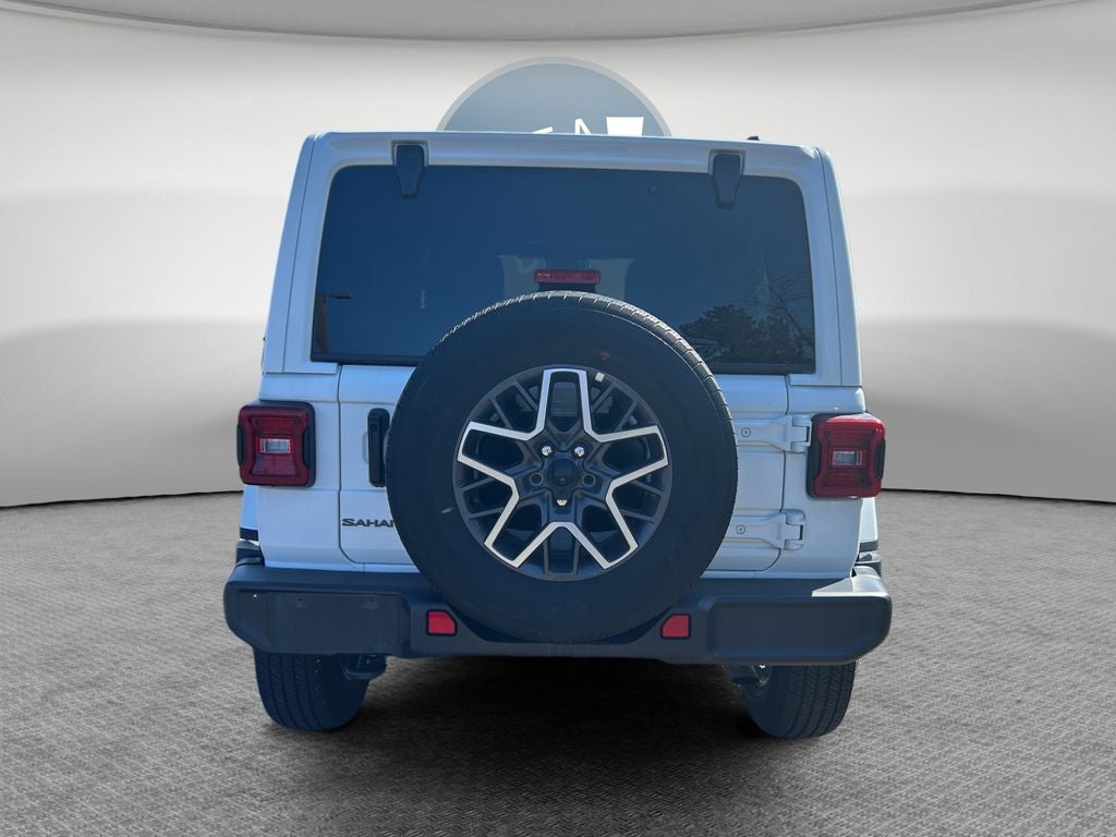 2025 Jeep Wrangler 4-Door Sahara 4x4