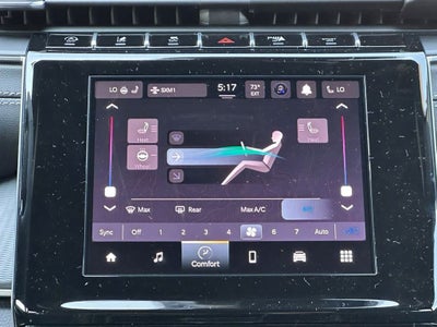 2025 Jeep Grand Cherokee Base